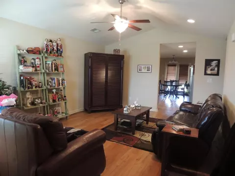 117 Dunlap Dr, Georgetown, KY 40324 photo 2