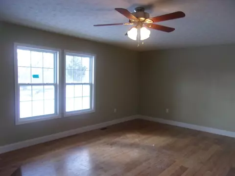 102 Easy Ln, Corbin, KY 40701 photo 3