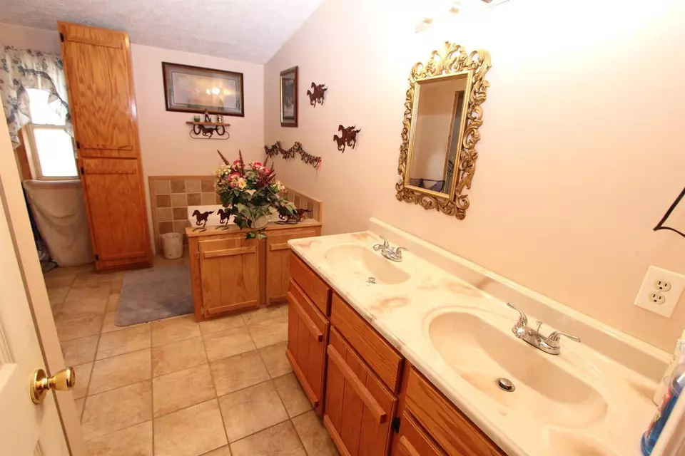  360 Goodlett Rd, Salvisa, KY 40372 photo 17