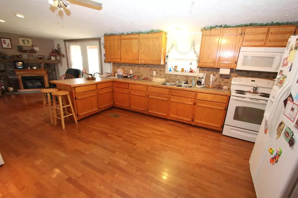  360 Goodlett Rd, Salvisa, KY 40372 photo 14