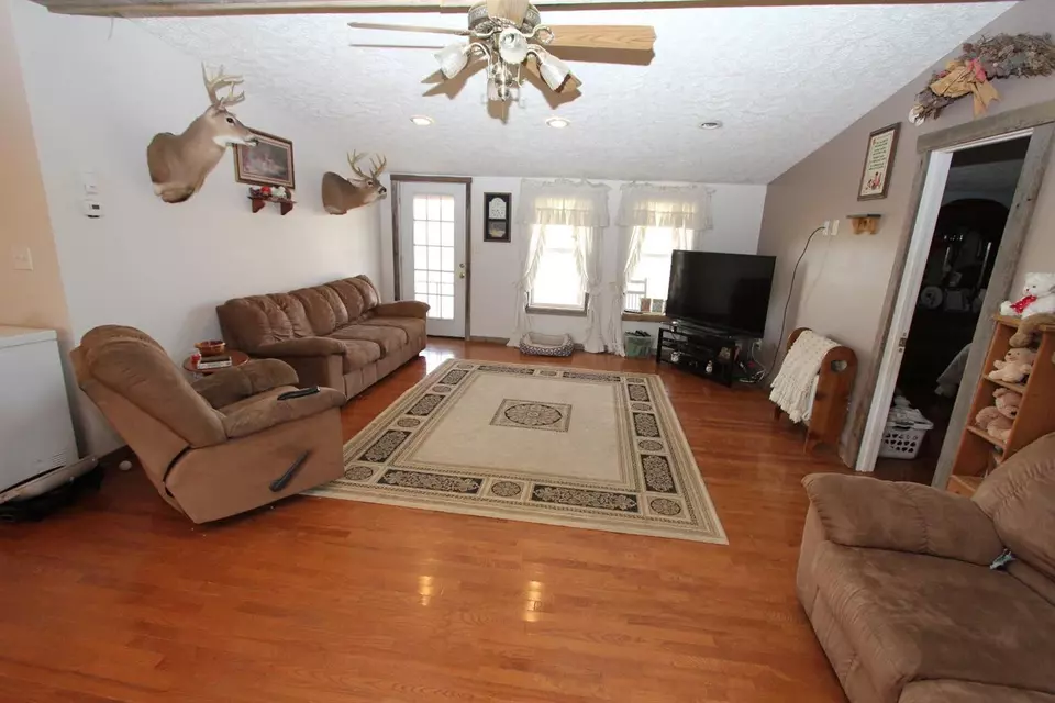  360 Goodlett Rd, Salvisa, KY 40372 photo 12
