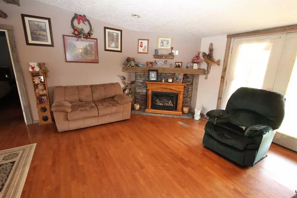  360 Goodlett Rd, Salvisa, KY 40372 photo 9