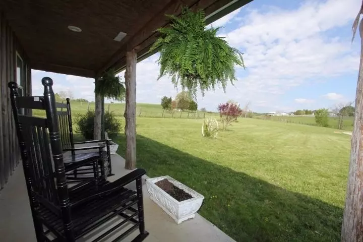  360 Goodlett Rd, Salvisa, KY 40372 photo 6