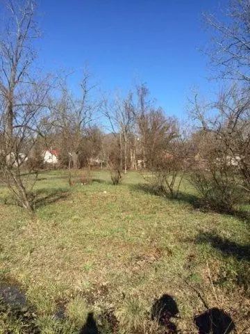 1006 Exeter Ave, Middlesboro, KY 40965 photo 1