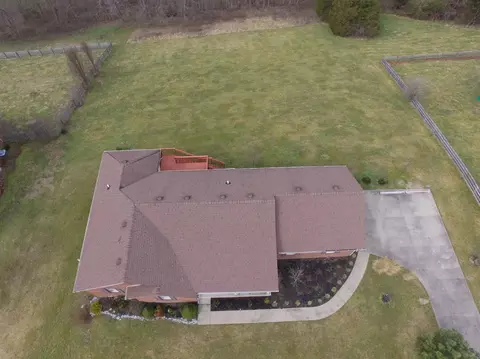 296 View Point Dr, Richmond, KY 40475 photo 3