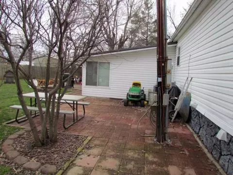 134 Walter, Waco, KY 40385 photo 4