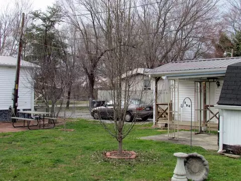 134 Walter, Waco, KY 40385 photo 11