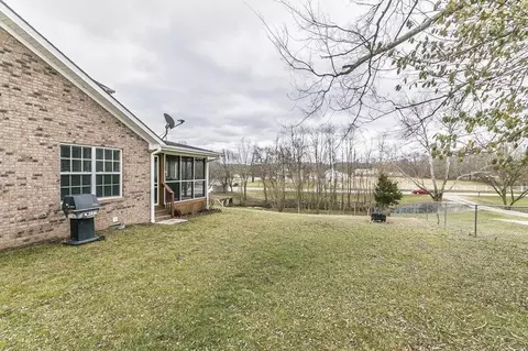 103 Lynne Dr, Berea, KY 40403 photo 8