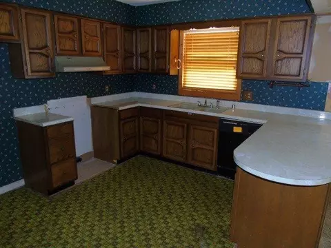 809 Waddy Rd, Waddy, KY 40076 photo 7
