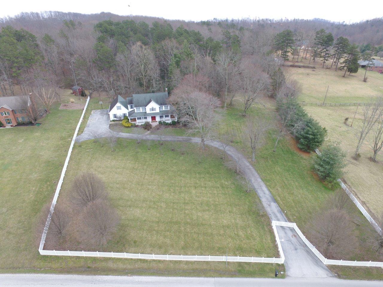 3422 5th Street Rd, Corbin, KY 40701 photo 2