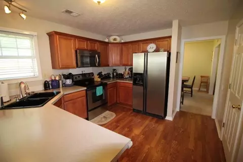 141 Old Post Rd, Paris, KY 40361 photo 2