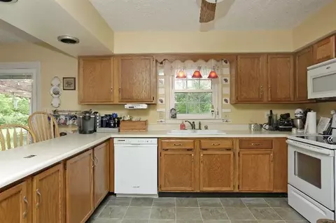 100 Pinehurst Ct, Georgetown, KY 40324 photo 8