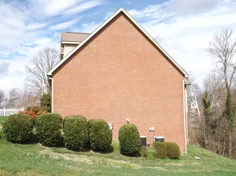 305 Chestnut St, Corbin, KY 40701 photo 7