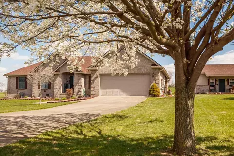 75 Cleo Ave, Lancaster, KY 40444 photo 2