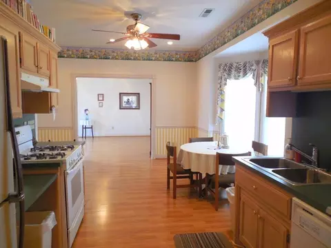512 E Walnut, Danville, KY 40422 photo 6