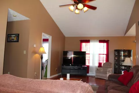 103 Cave Run Ct, Georgetown, KY 40324 photo 2