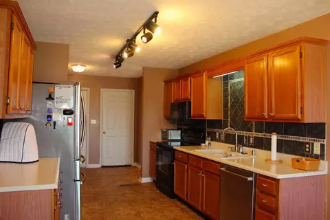 103 Cave Run Ct, Georgetown, KY 40324 photo 8