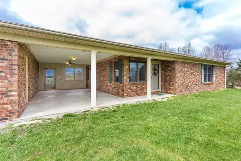 605 Flint Rd, Waco, KY 40385 photo 2