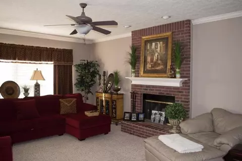 141 Irving Ln, Georgetown, KY 40324 photo 3
