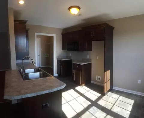 600 Walnut Creek Dr, Berea, KY 40403 photo 6