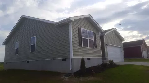 608 Walnut Creek Dr, Berea, KY 40403 photo 3