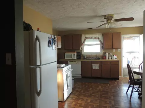 120 E Jefferson St, Georgetown, KY 40324 photo 4