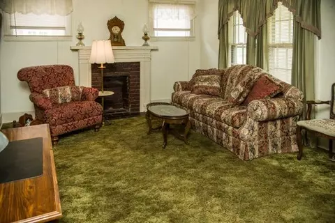 216 E Jackson St, Georgetown, KY 40324 photo 3