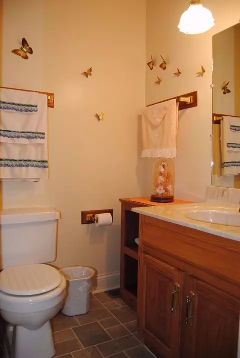 408 E 3rd St, Perryville, KY 40468 photo 9