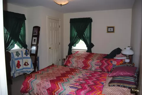 408 E 3rd St, Perryville, KY 40468 photo 10