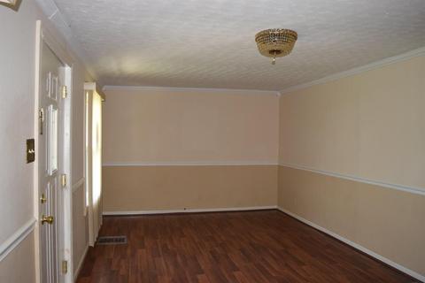 135 Johnson Ave, Lancaster, KY 40444 photo 5