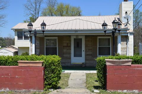 135 Johnson Ave, Lancaster, KY 40444 photo 1