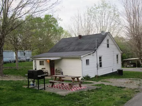 642 Rawcel St, Morehead, KY 40351 photo 2