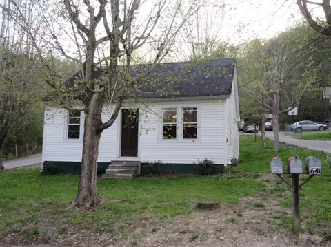 642 Rawcel St, Morehead, KY 40351 photo 1