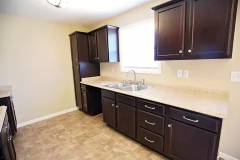 548 S Fork Dr, Berea, KY 40403 photo 2