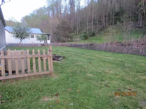 450 Creekside Rd, Lynch, KY 40855 photo 16