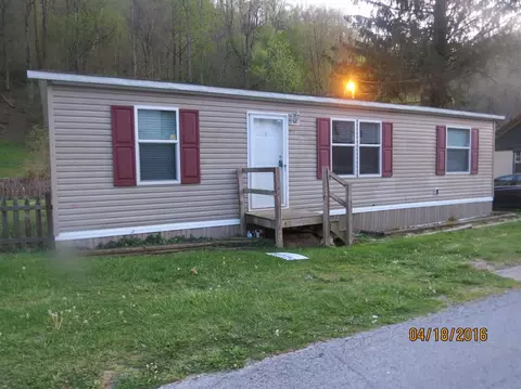 450 Creekside Rd, Lynch, KY 40855 photo 1