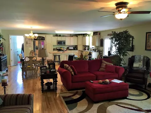 848 Walnut Rd, Lily, KY 40740 photo 3