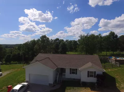 848 Walnut Rd, Lily, KY 40740 photo 1