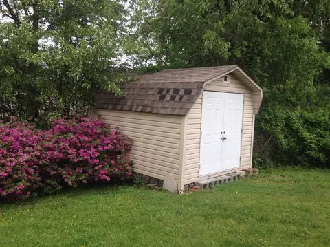 1008 Cardinal Dr, Corbin, KY 40701 photo 3