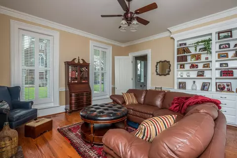 601 E Main St, Georgetown, KY 40324 photo 9