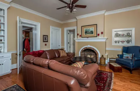 601 E Main St, Georgetown, KY 40324 photo 7