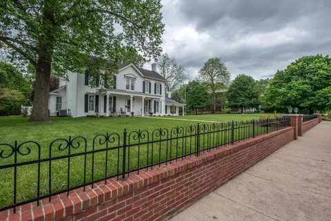 601 E Main St, Georgetown, KY 40324 photo 2
