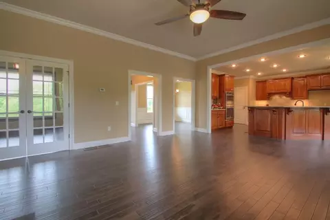 100 Nikkis Cir, Berea, KY 40403 photo 11