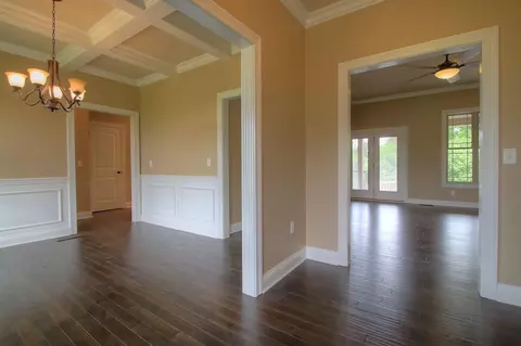 100 Nikkis Cir, Berea, KY 40403 photo 8
