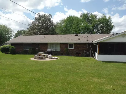 415 Lakeside Dr, Corbin, KY 40701 photo 2