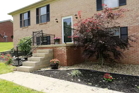 200 Eagle Dr, Richmond, KY 40475 photo 2