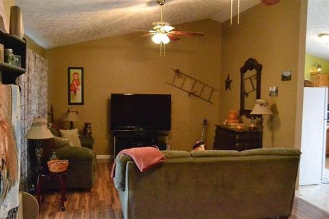 1045 Ellington Loop, Morehead, KY 40351 photo 2