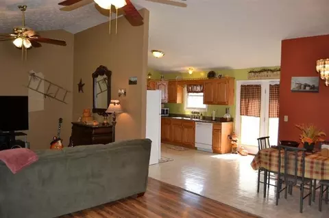 1045 Ellington Loop, Morehead, KY 40351 photo 7