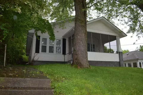 202 Padgett St, Corbin, KY 40701 photo 2