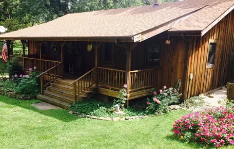 446 Levy Rd, Paris, KY 40361 photo 1